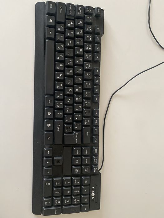 Продам клавиатуру