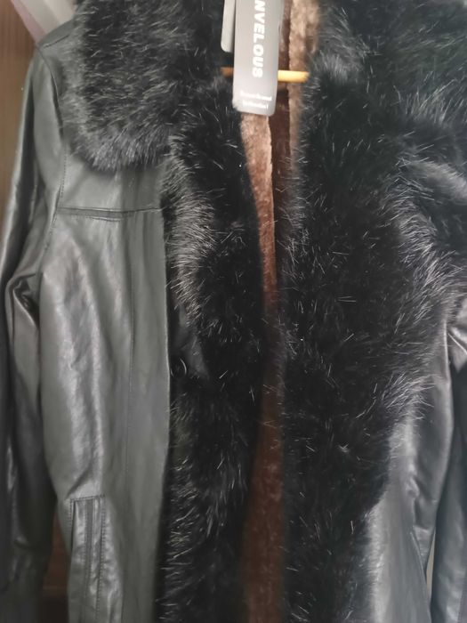 Продавам зимно яке чисто ново