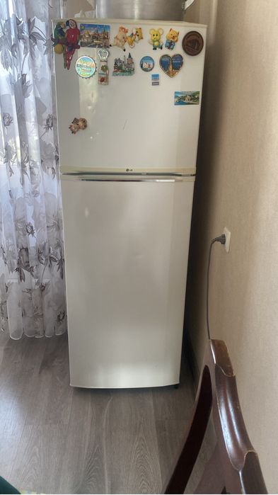 Продам Холодильник  LG