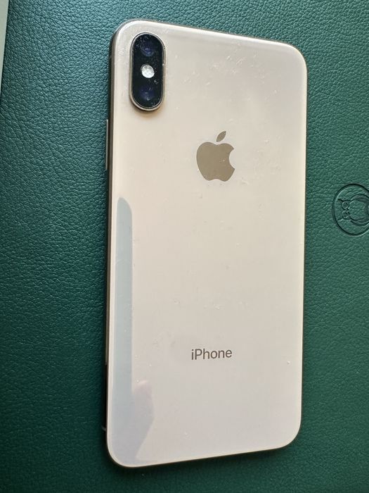 Iphone xs  rose gold