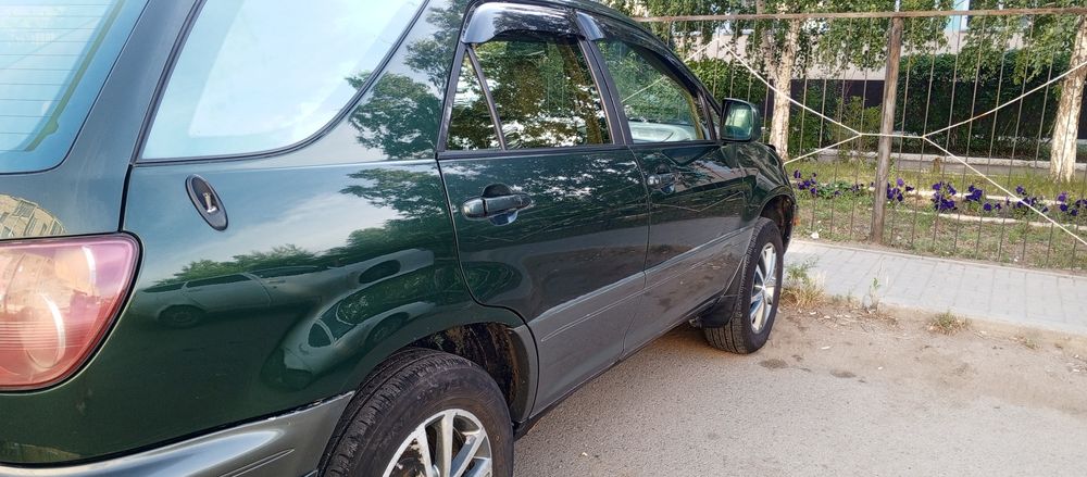 Продам Lexus RX 300