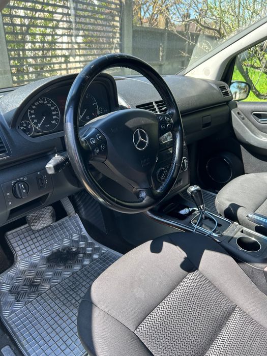 Mercedes Benz Elegance Auto