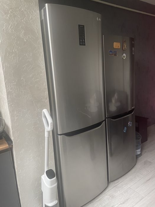 Продам холодильник б/у LG