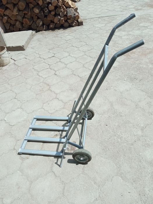 Продам тележку ..
