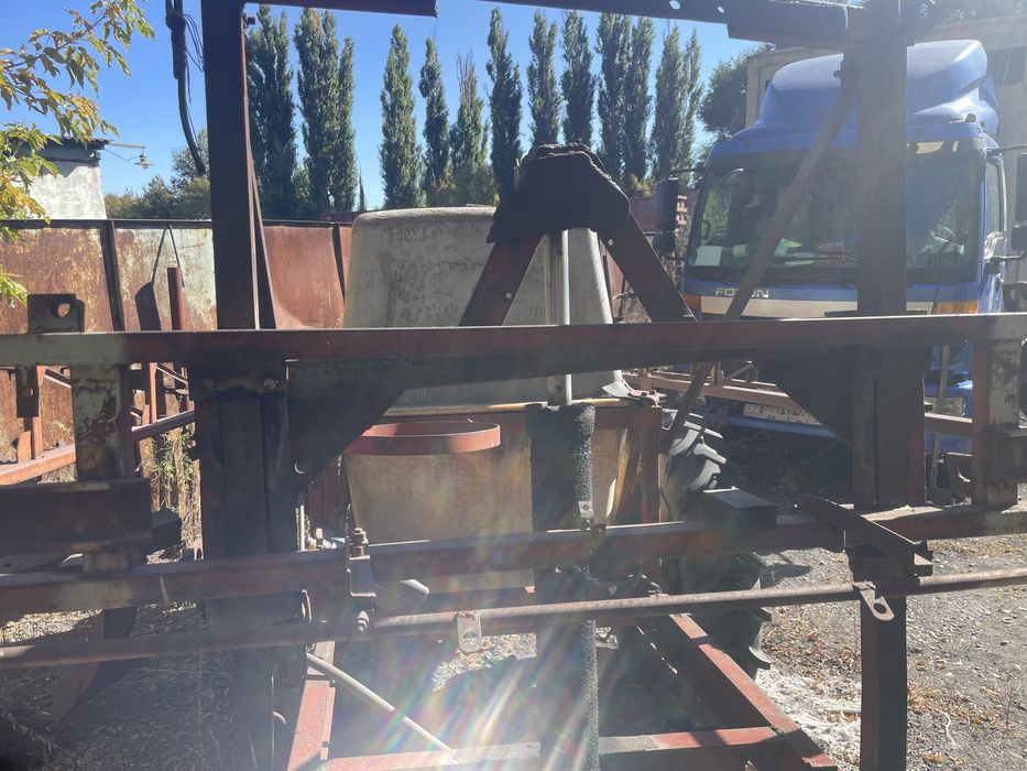 Продам опрыскиватель (ОВТ)