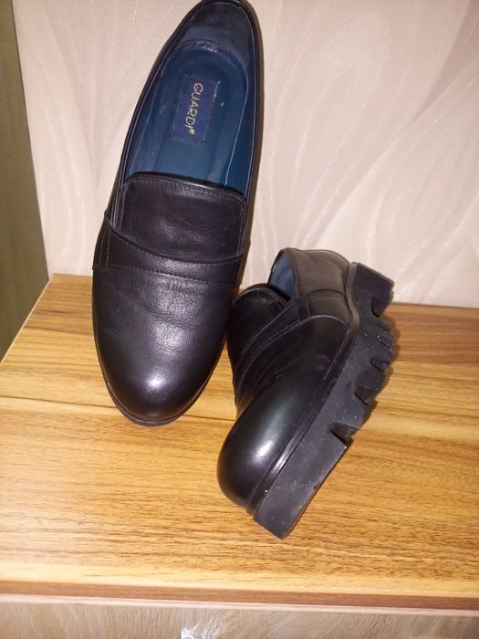 Обувь женская. Замшевая. Кожа