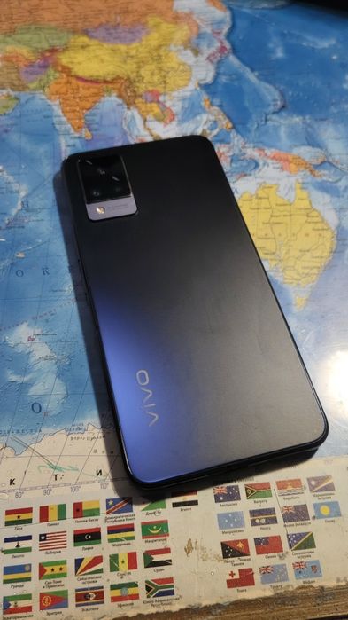 Vivo V21 Б/У в хорошем состоянии