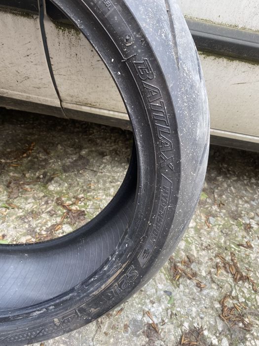 Продавам гуми Bridgestone Battlax S21R