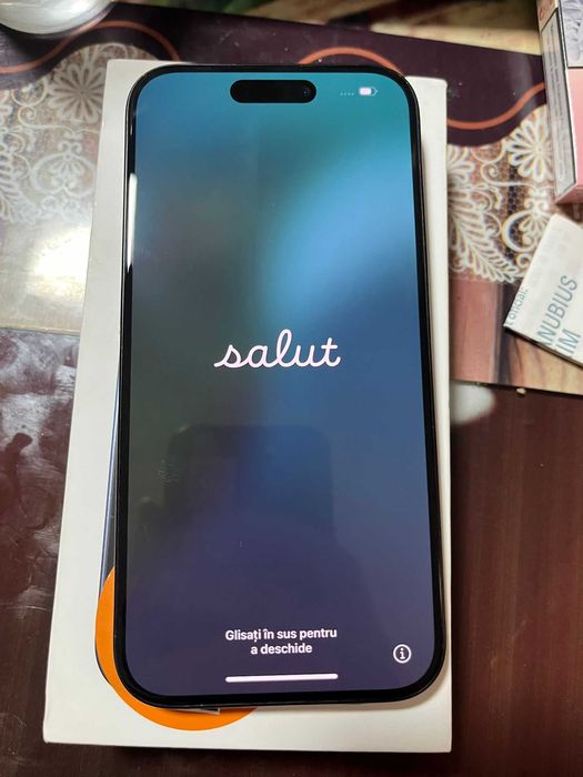 iPhone 15 pro albastru 256 gb