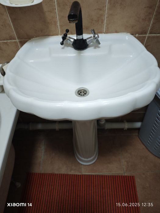 Раковина в хорошем состоянии
