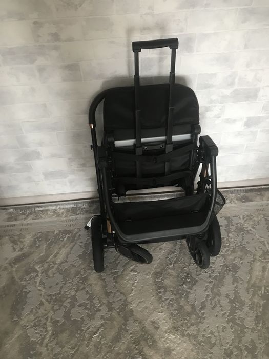 Продам коляску всесезонная
