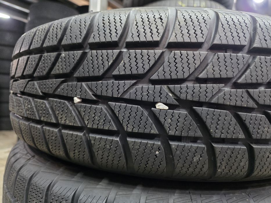 4бр Зимни гуми 205 70 15 - Hankook