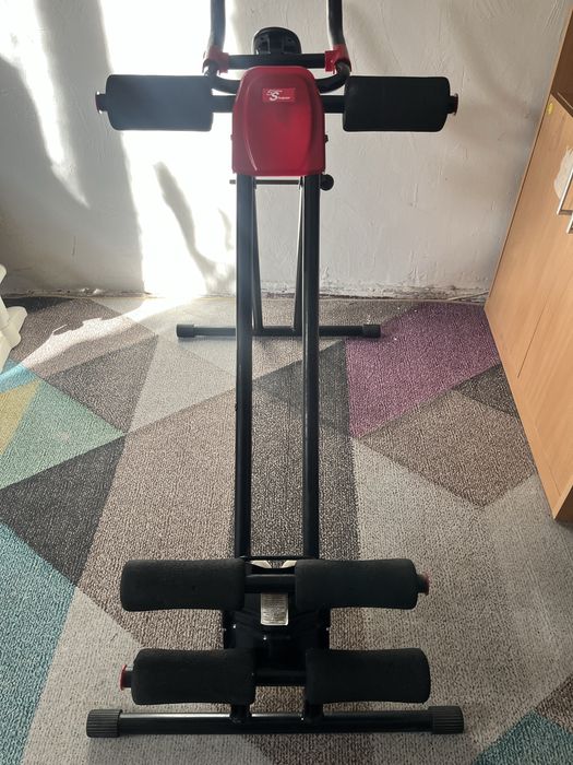 Силовой тренажёр пресс-машина