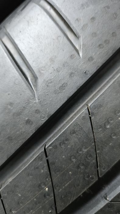 Anvelope Bridgestone MO-S 285 35 20 - 255 40 20