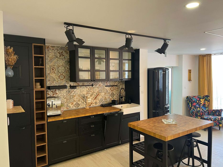 Напълно обзаведен тристаен апартамент