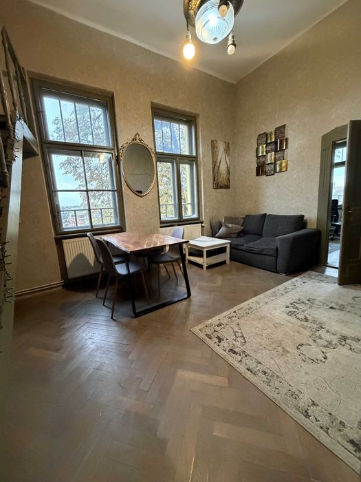 Apartament 3 camere in zona Lic. Nicolae Balcescu !
