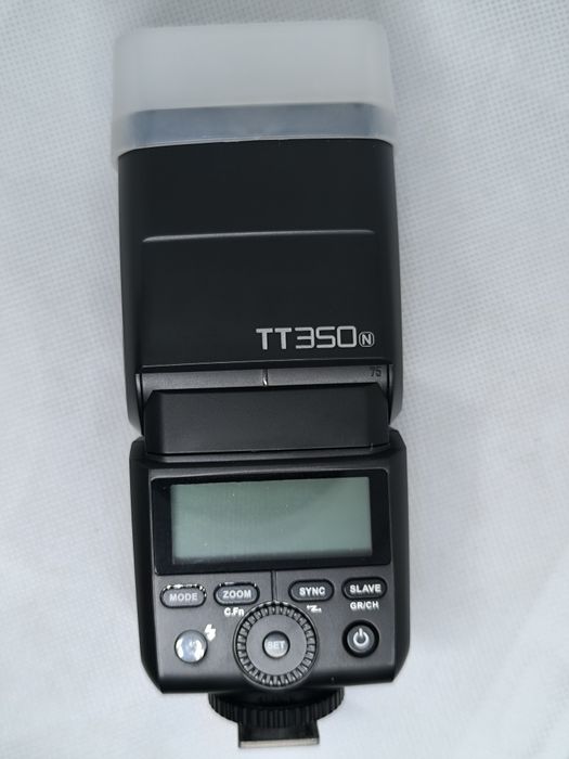 Vând bliț Godox TT350 N