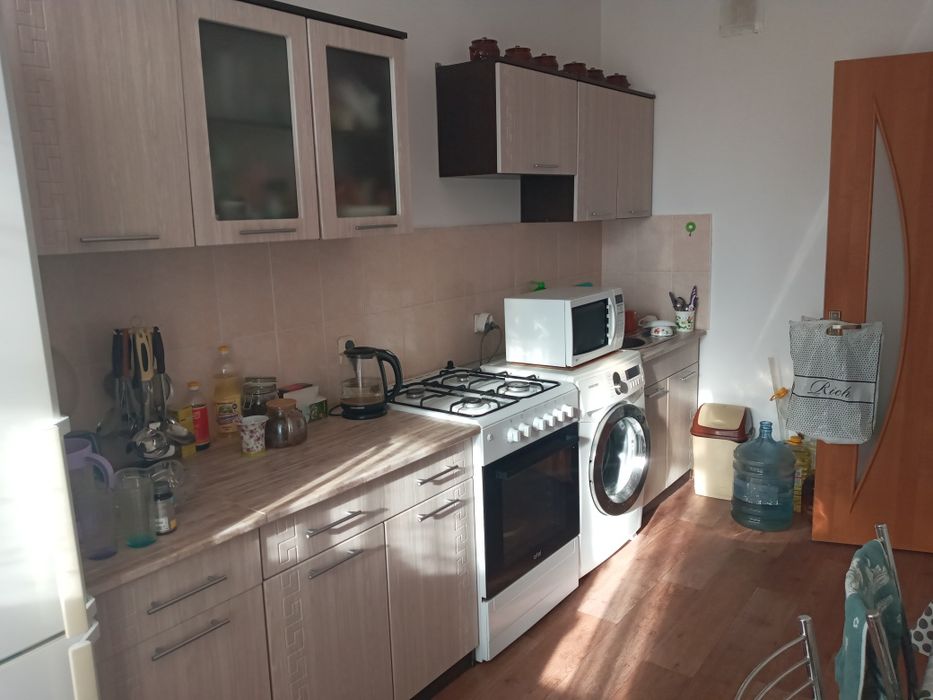 Продам кухонный гарнитура б/у