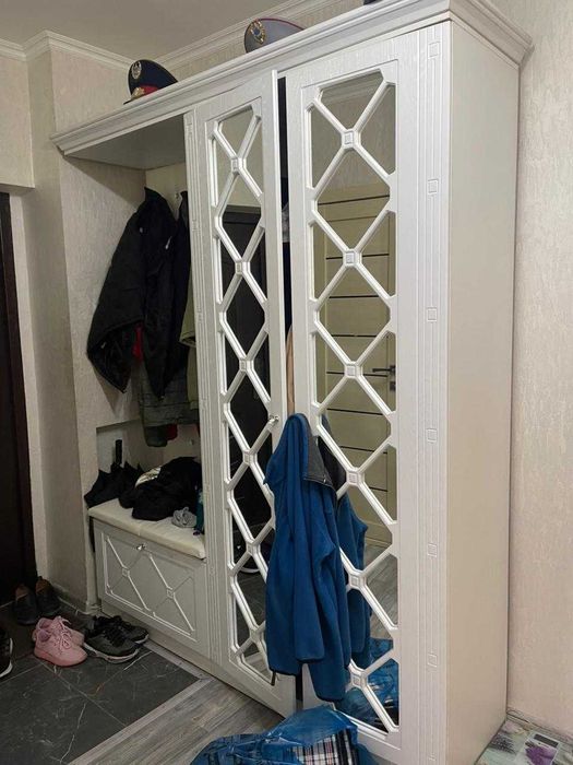 Срочно продам шкаф купе для прихожки