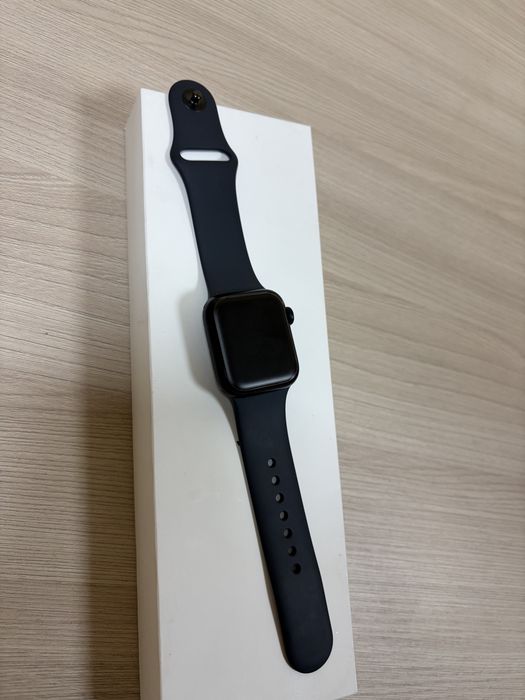 Apple watch se gen2 (2024 год)