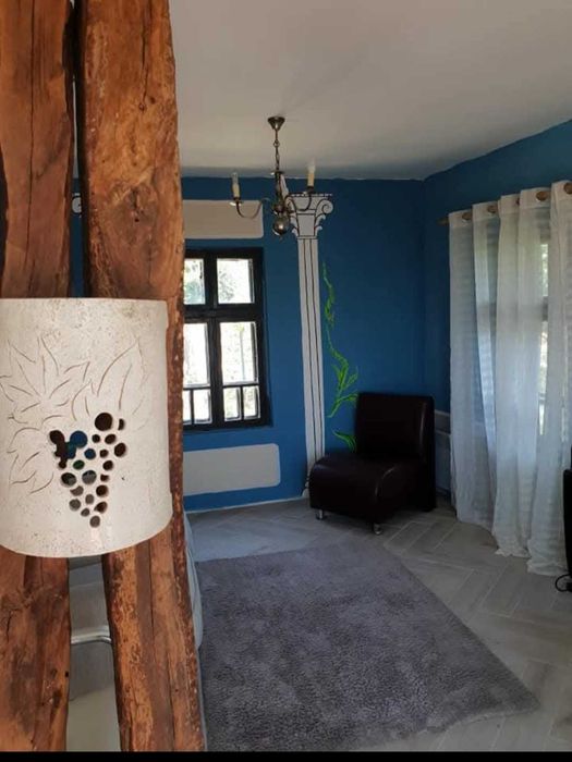 Дава се под наем Хотел в с. Владимир, Област Перник - 180 кв.м за 10200 € - Снимка #2