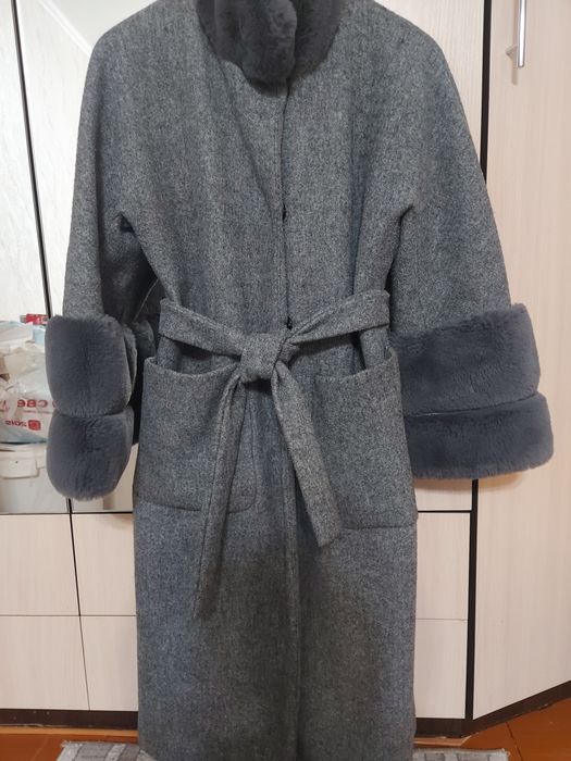 Продам женское пальто