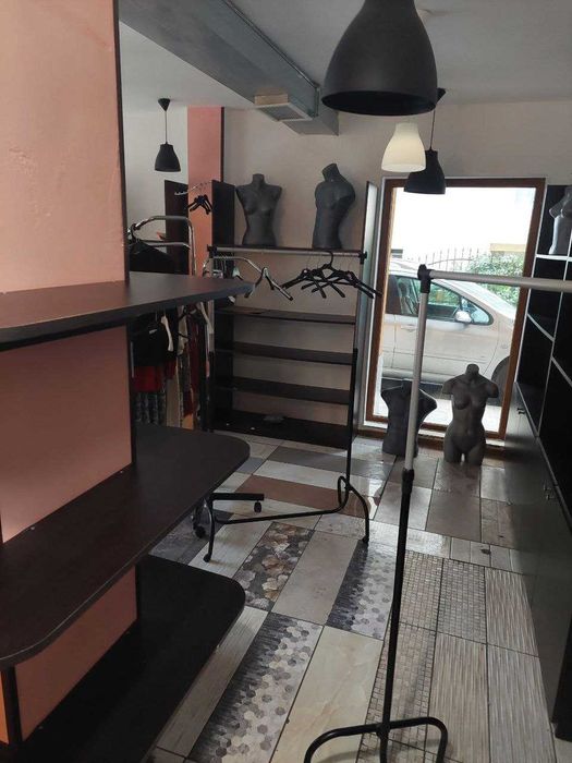 Продавам чисто нови шкафове.скринове за МАГАЗИН. СПЕШНО