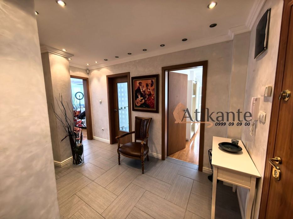 Дава се под наем Четиристаен апартамент в София, Иван Вазов - 155 кв.м за 1500 € - Снимка #8