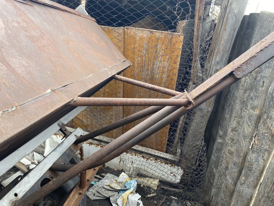 продам прицеп срочно