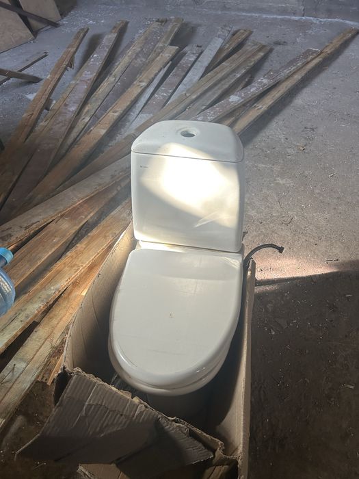 Продам унитаз бу