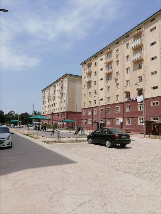 Barcha qulayliklarga ega uy uzoq muddatga ijaraga beriladi oylarga