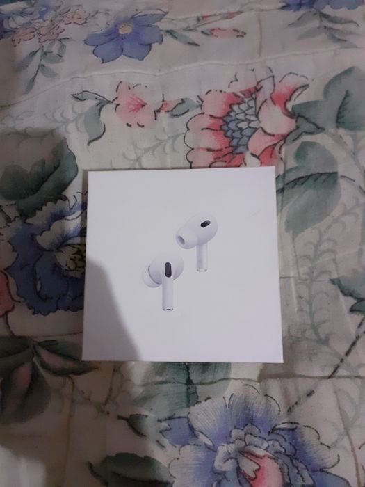 Продаю наушники AirPods Pro