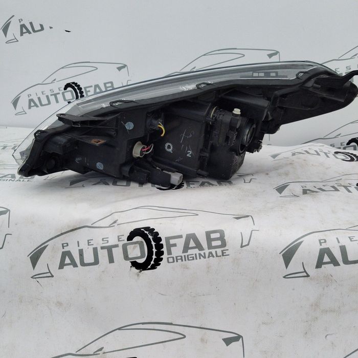 Far dreapta Toyota Yaris facelift lupa an 2017-2018-2019-2020