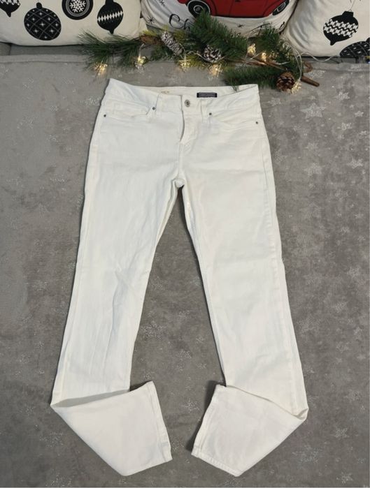 Blugi dama Tommy Hilfiger, ca noi