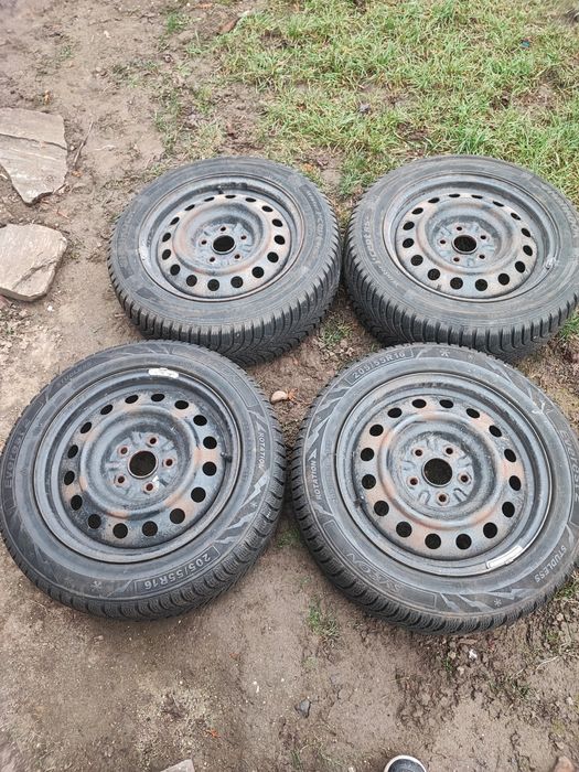 Cauciucuri pt iarna 205/55/16