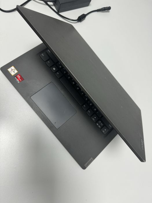 Продам ноутбук Lenovo