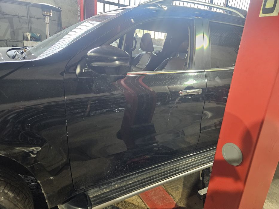 Предна лява врата за Mercedes X class w470