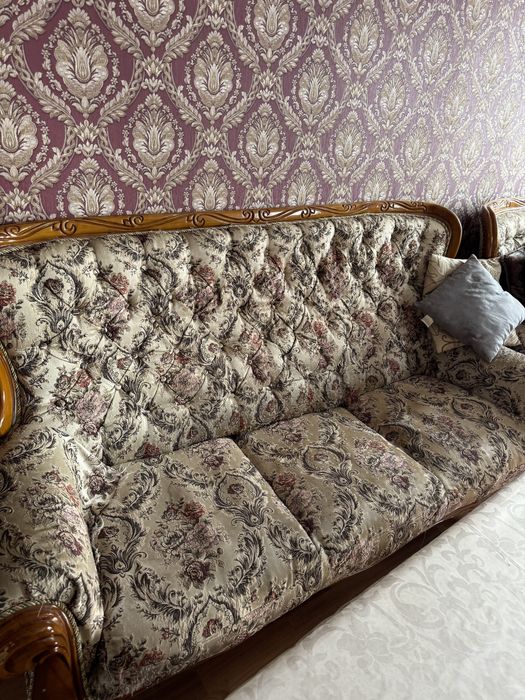 Диван б/у в зал