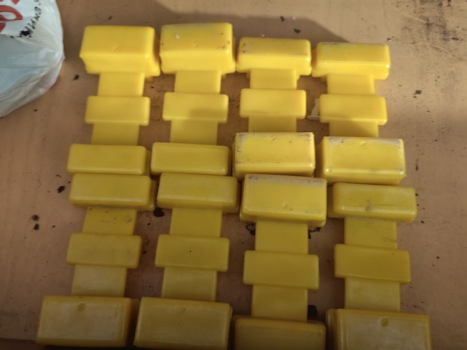 Полиуретанови тампони уаз 452