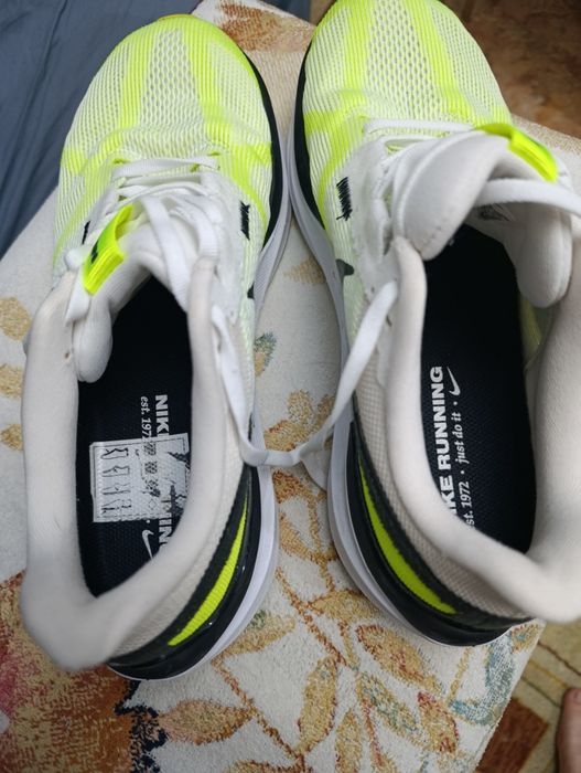 Продам модные кроссовки