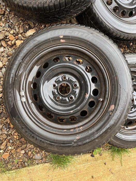 Roti complete R16 cu anvelope de iarna Yokohama