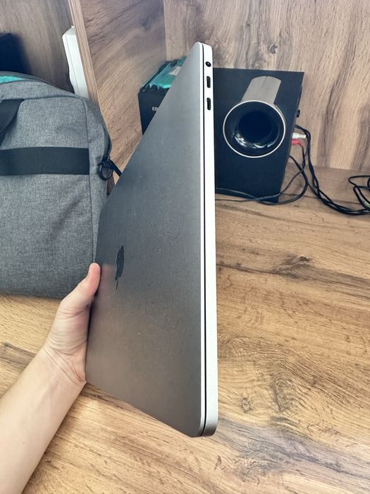 Macbook pro 2018 touch bar