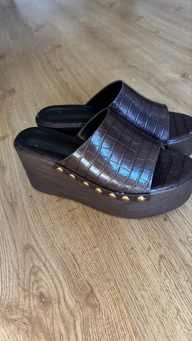 Продам сабо (шлепки на платформе) р40