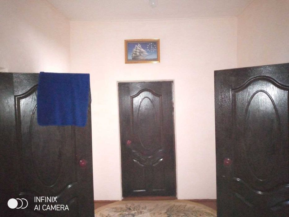 Uy satiladi 6 sotik 180 mln kelisimli