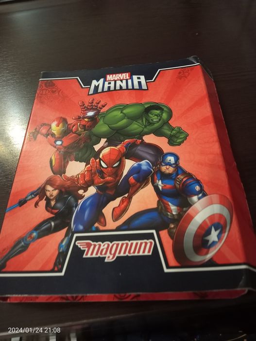 Ластики книга набор Marvel mania
