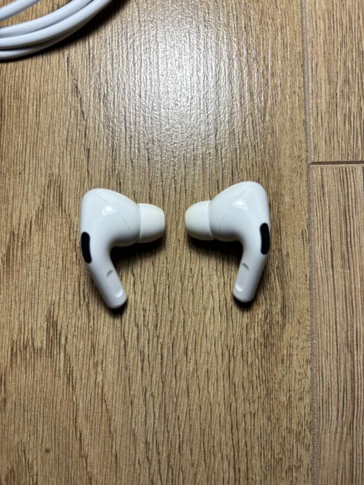 Apple Airpods Pro (gen. 1) + Husă protecție