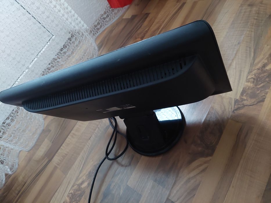 Monitor ben-q ,diagonala 21 inch [ 54-55 cm ] ,stare buna functionare