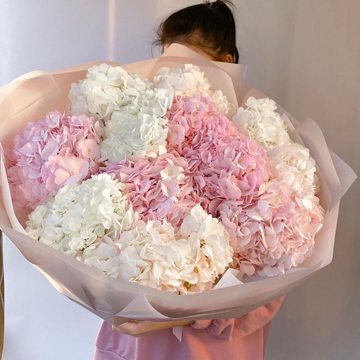 Розы 1000тг, Пионы оптом и в розницу