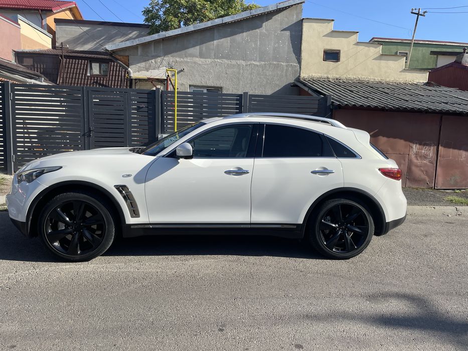INFINITI FX 30 2011 — imagine 3