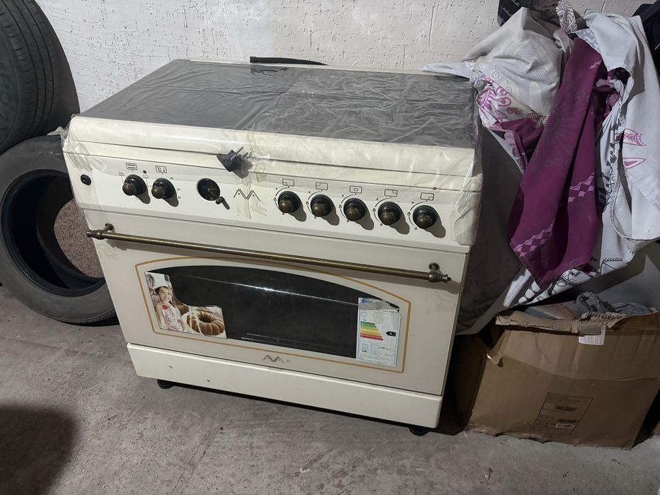 Продам газ плиту